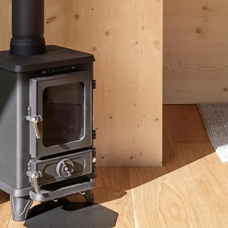 Unbound Tiny House Auf Biofarm Dom wakacyjny Benken (St. Gallen)